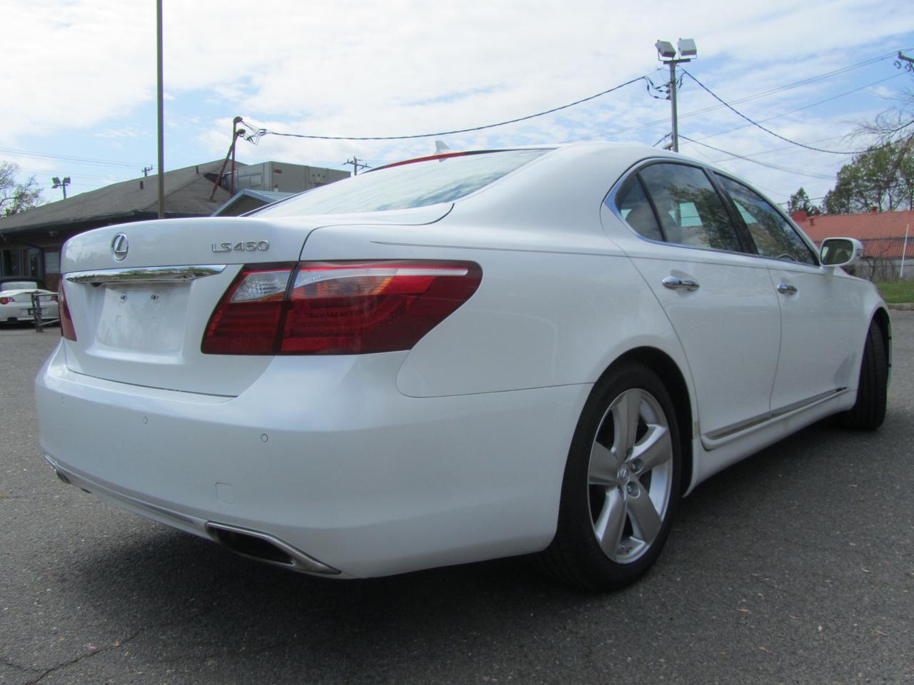 Lexus LS 460 Luxury Sedan 2011