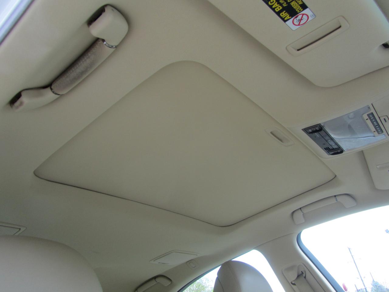 Lexus LS 460 Luxury Sedan 2011