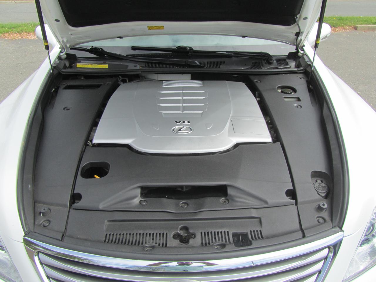 Lexus LS 460 Luxury Sedan 2011