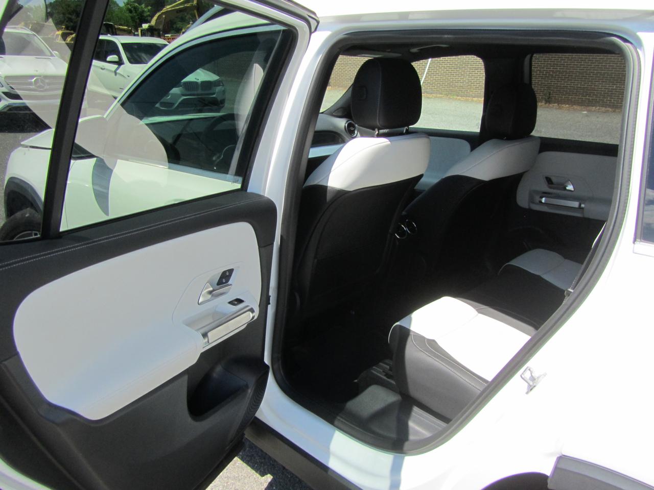 Mercedes-Benz GLB-Class GLB 250 4MATIC 2021