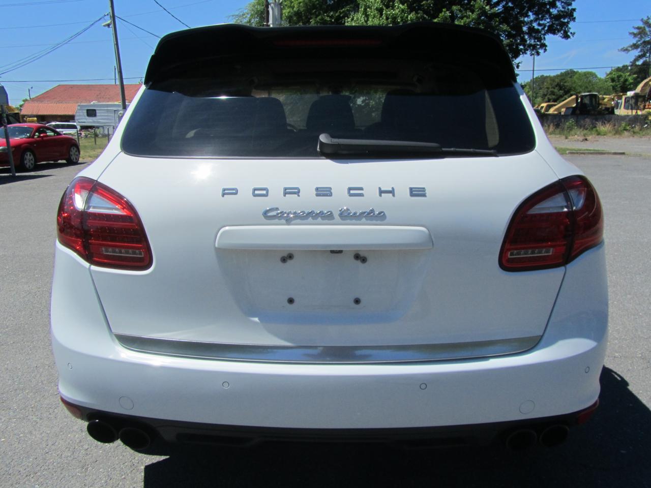 Porsche Cayenne Turbo 2012