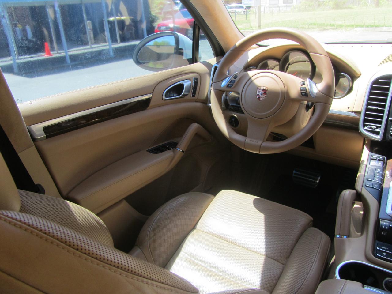 Porsche Cayenne Turbo 2012