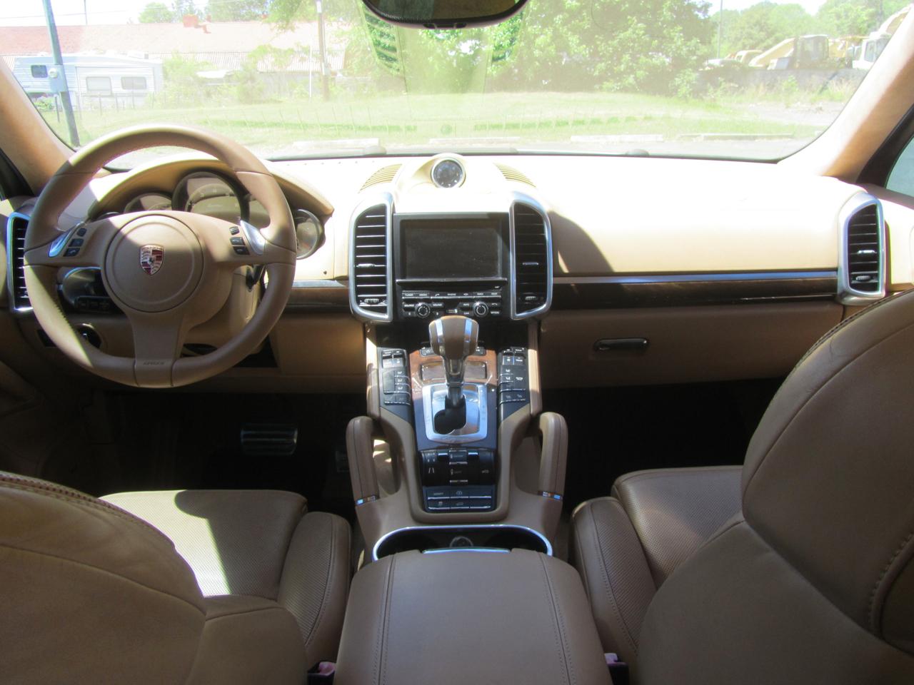 Porsche Cayenne Turbo 2012