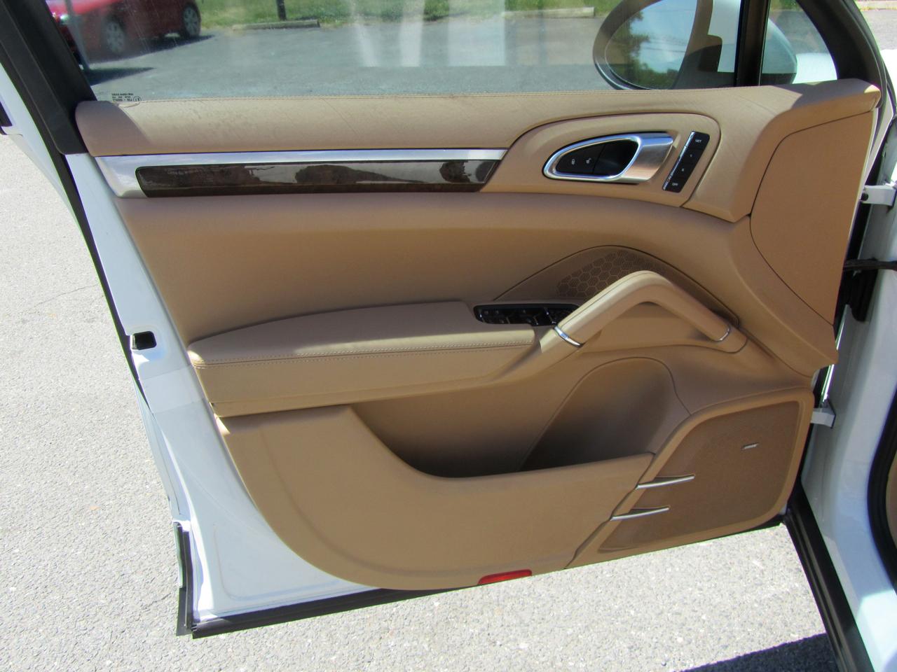 Porsche Cayenne Turbo 2012