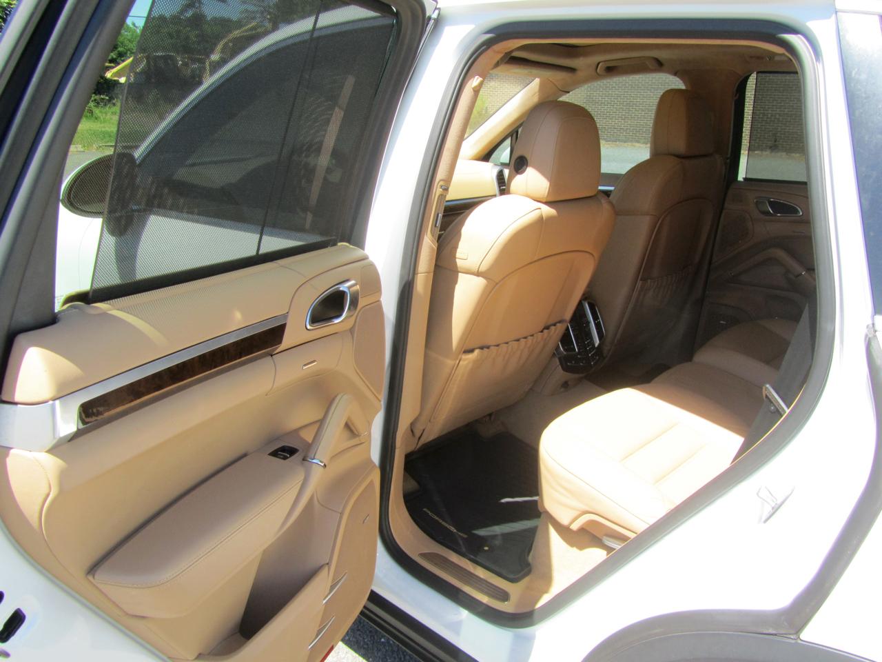 Porsche Cayenne Turbo 2012