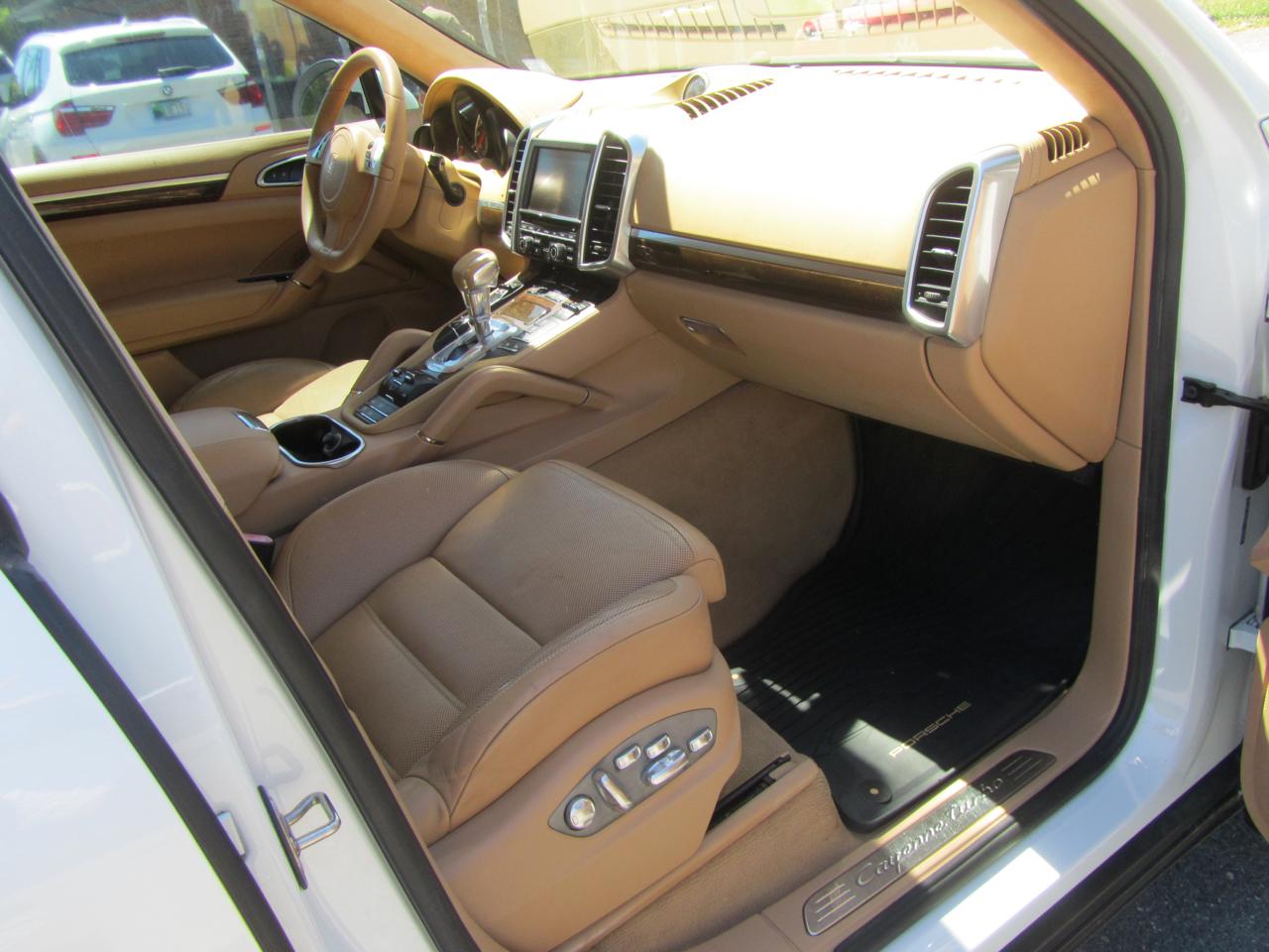 Porsche Cayenne Turbo 2012