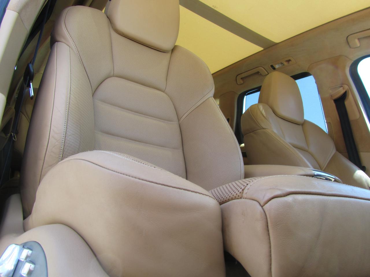 Porsche Cayenne Turbo 2012