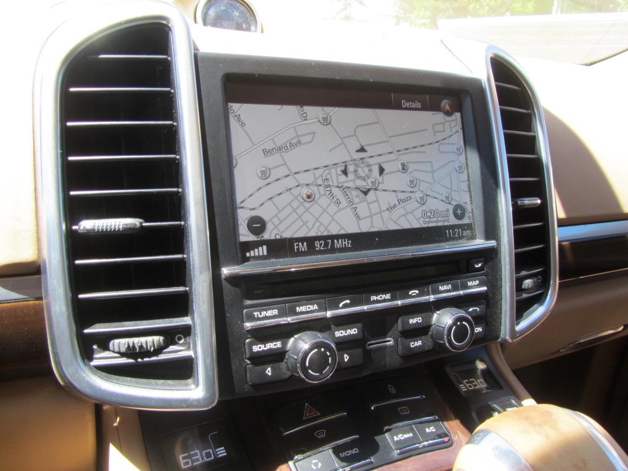 Porsche Cayenne Turbo 2012