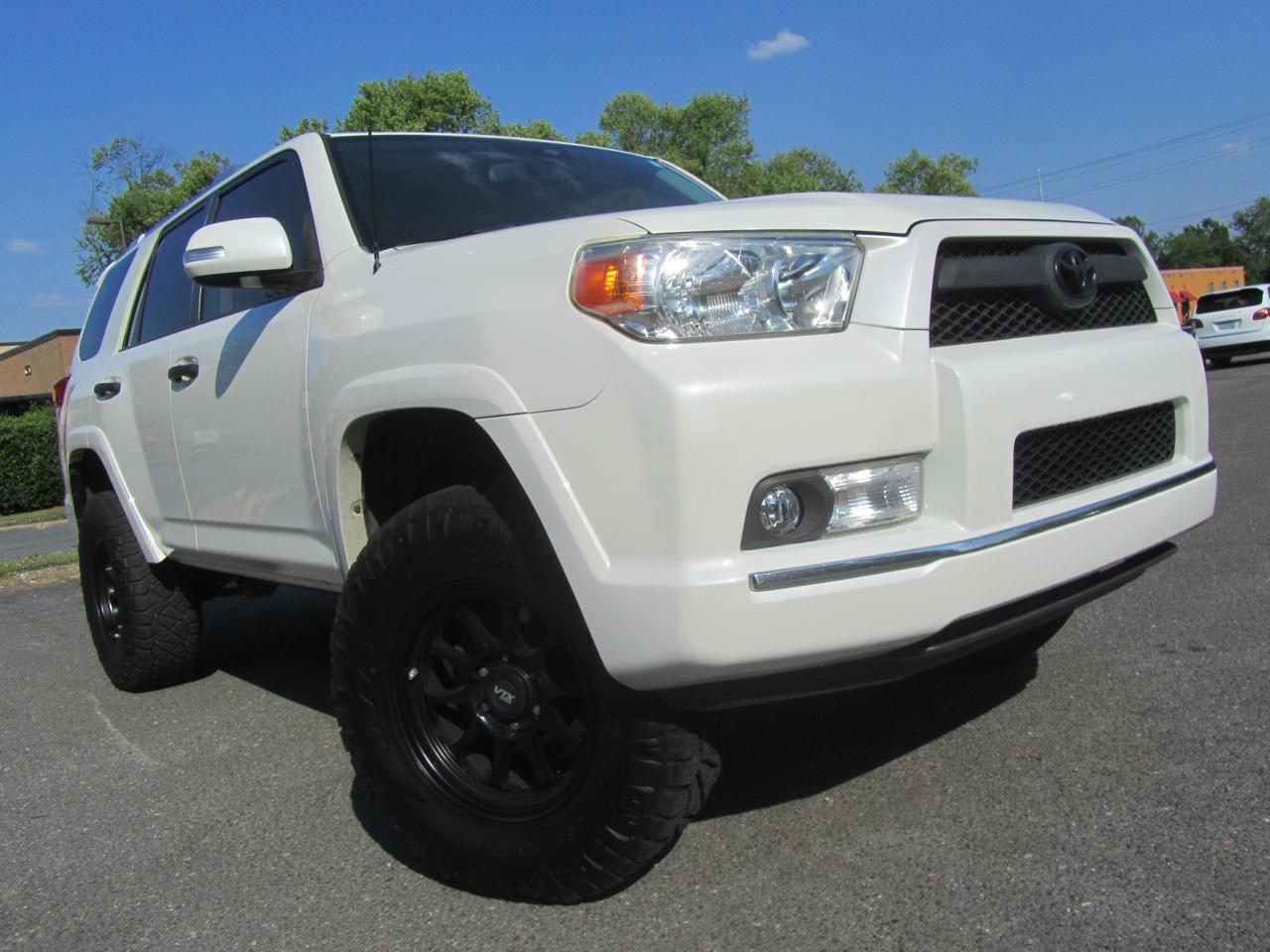 Toyota 4Runner SR5 4WD 2011
