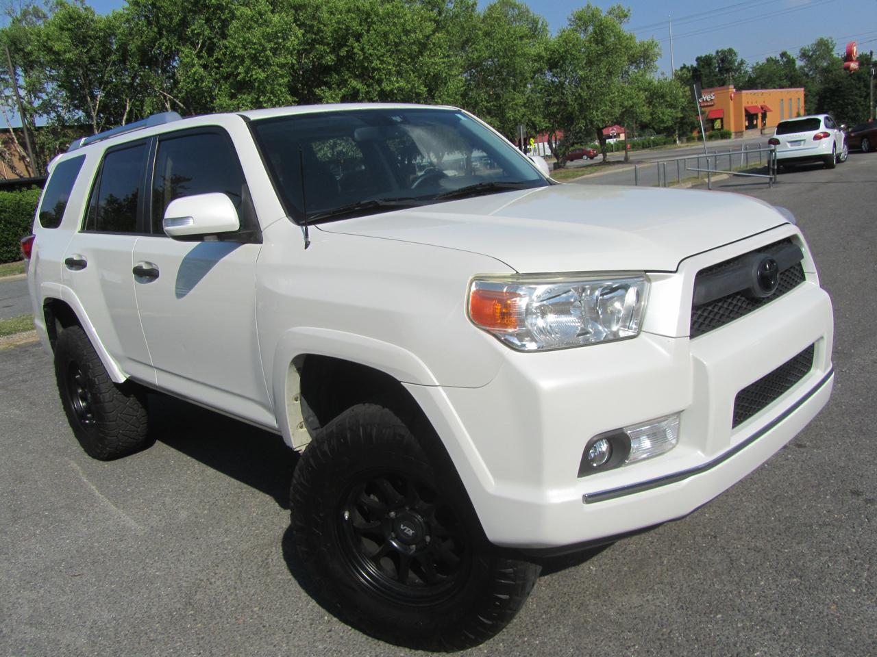 Toyota 4Runner SR5 4WD 2011