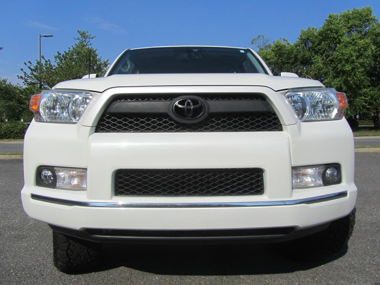 Toyota 4Runner SR5 4WD 2011