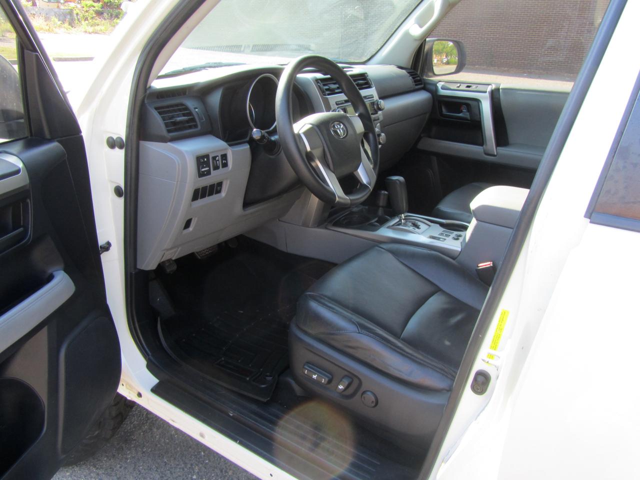 Toyota 4Runner SR5 4WD 2011