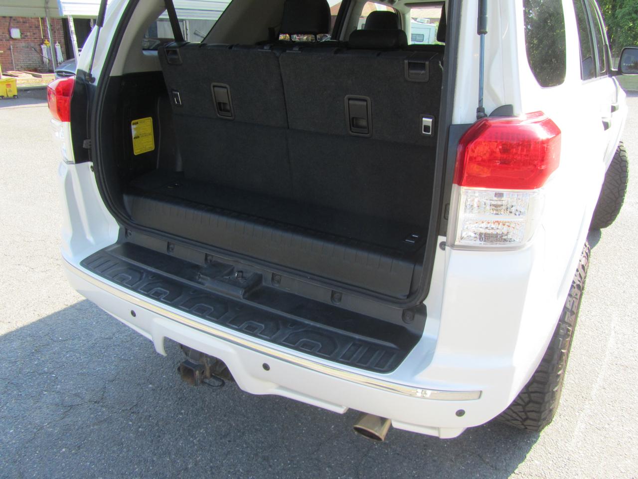 Toyota 4Runner SR5 4WD 2011