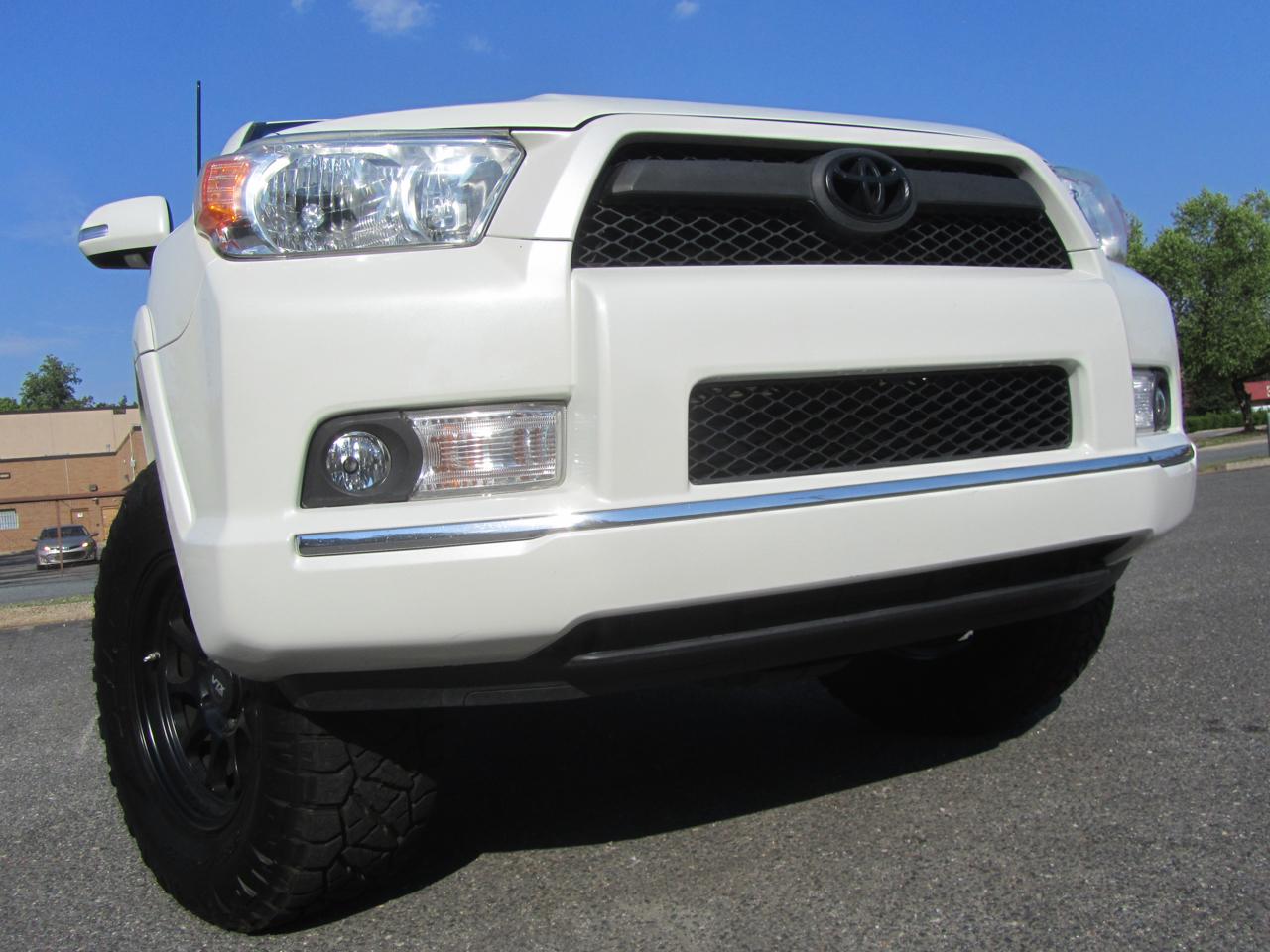 Toyota 4Runner SR5 4WD 2011
