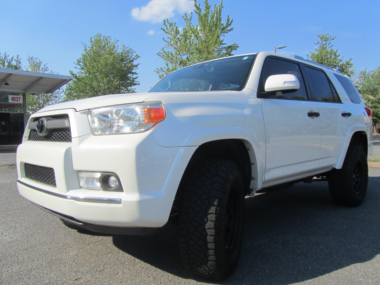 Toyota 4Runner SR5 4WD 2011