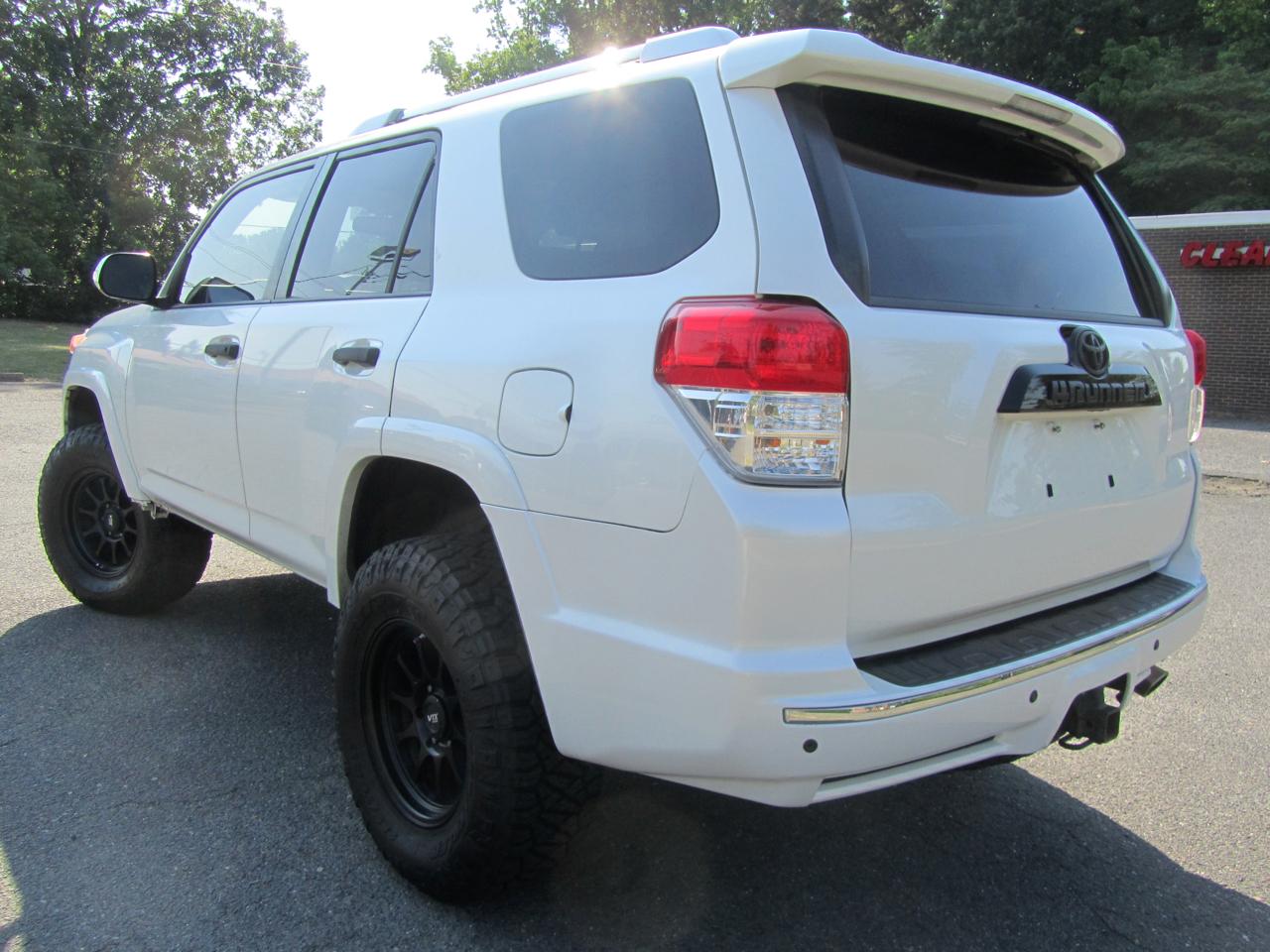 Toyota 4Runner SR5 4WD 2011