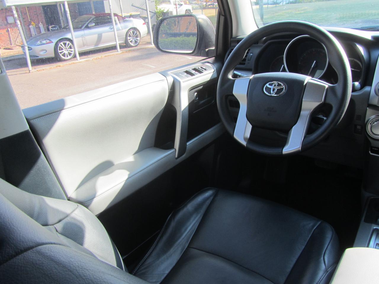 Toyota 4Runner SR5 4WD 2011