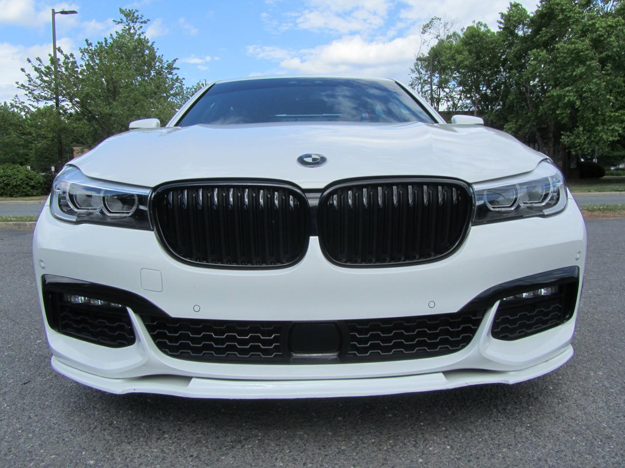 BMW 7-Series  2019