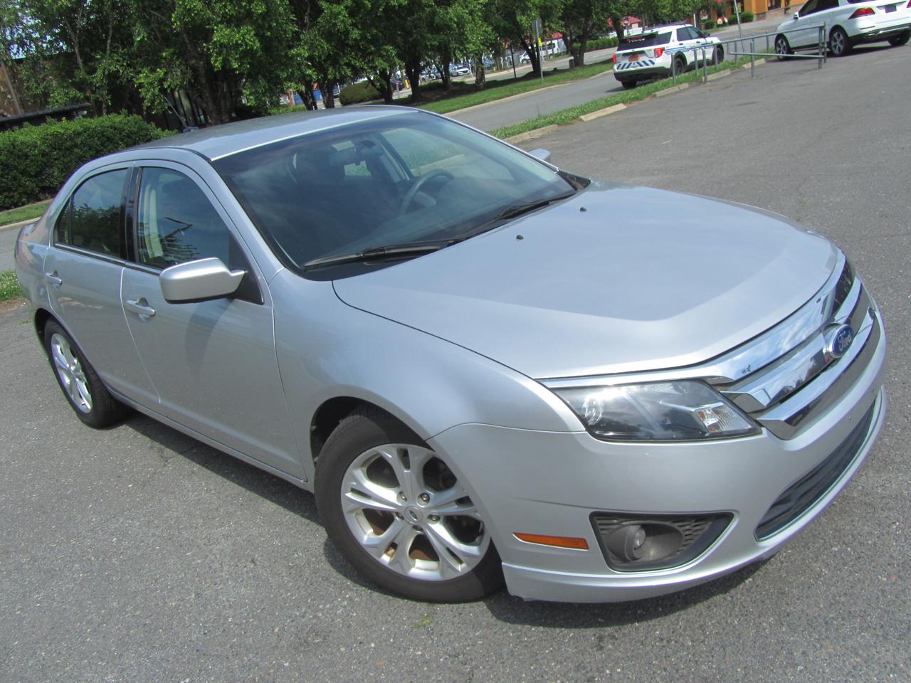Ford Fusion SE 2012