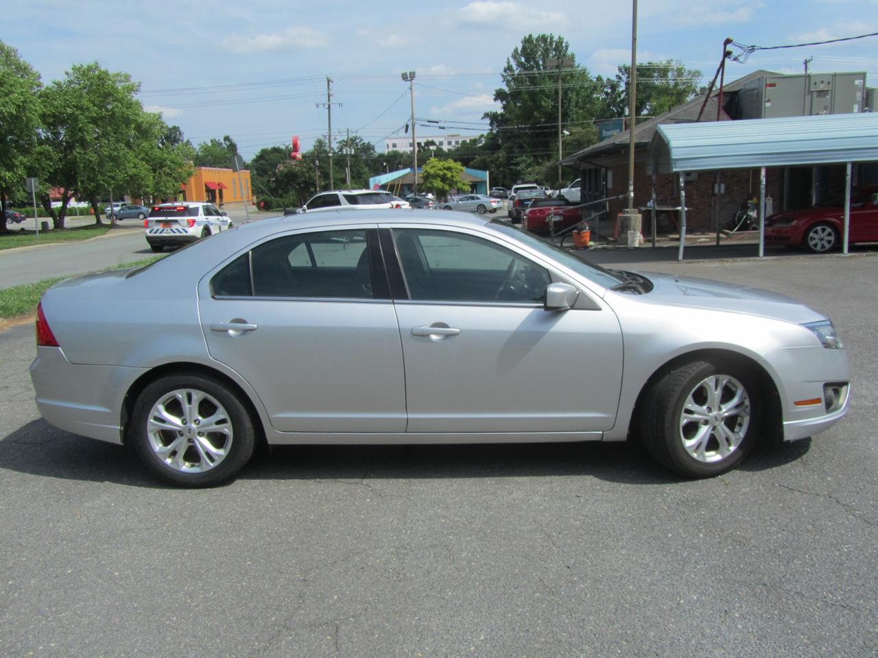 Ford Fusion SE 2012