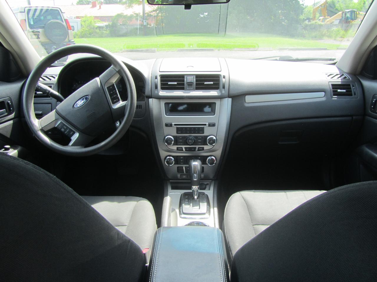 Ford Fusion SE 2012