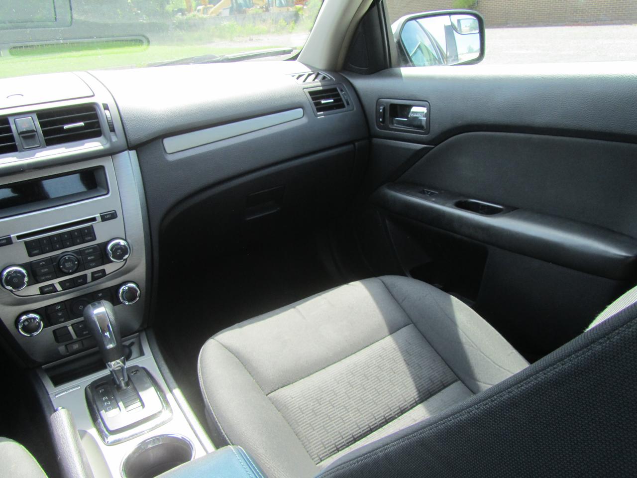 Ford Fusion SE 2012