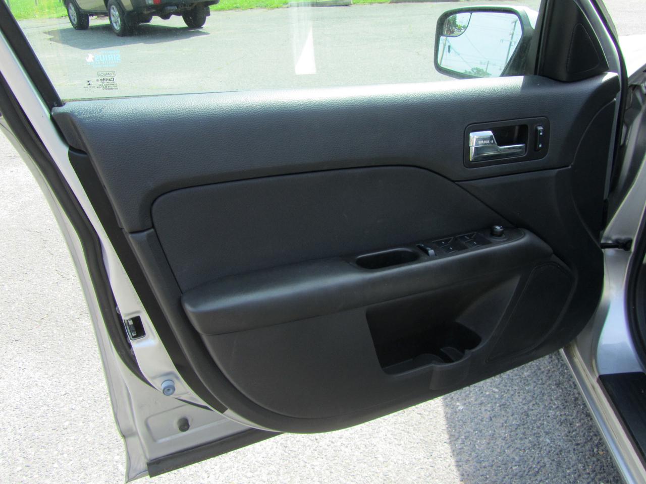 Ford Fusion SE 2012