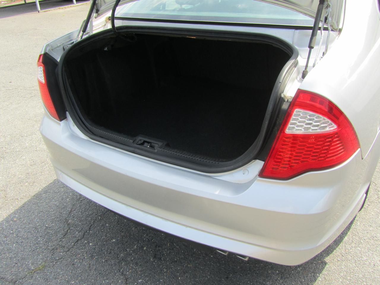 Ford Fusion SE 2012