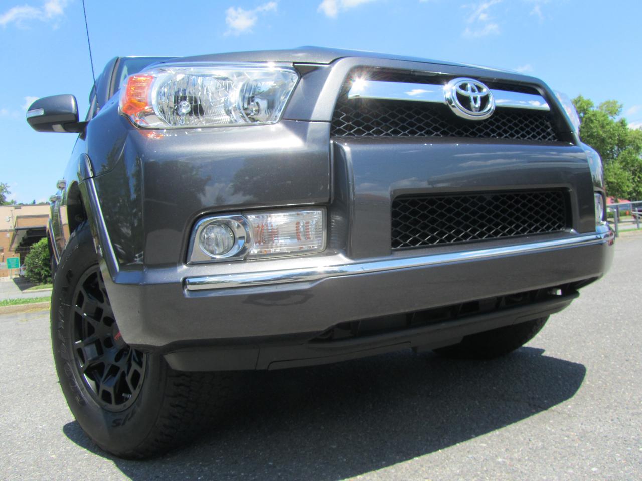 Toyota 4Runner SR5 4WD 2011