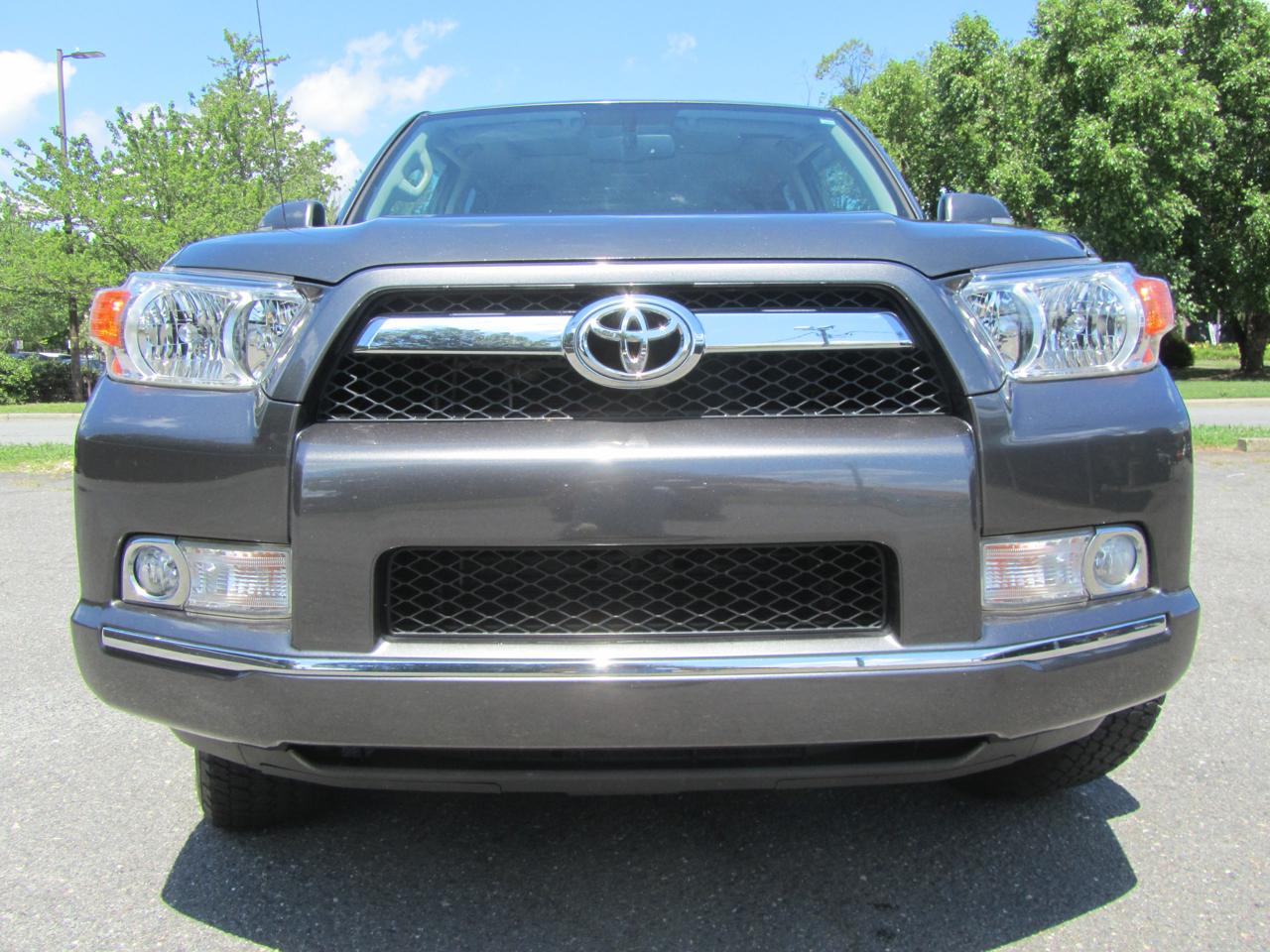 Toyota 4Runner SR5 4WD 2011