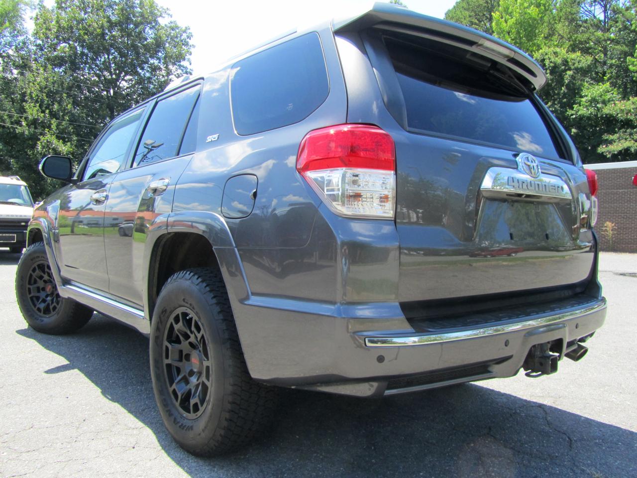 Toyota 4Runner SR5 4WD 2011
