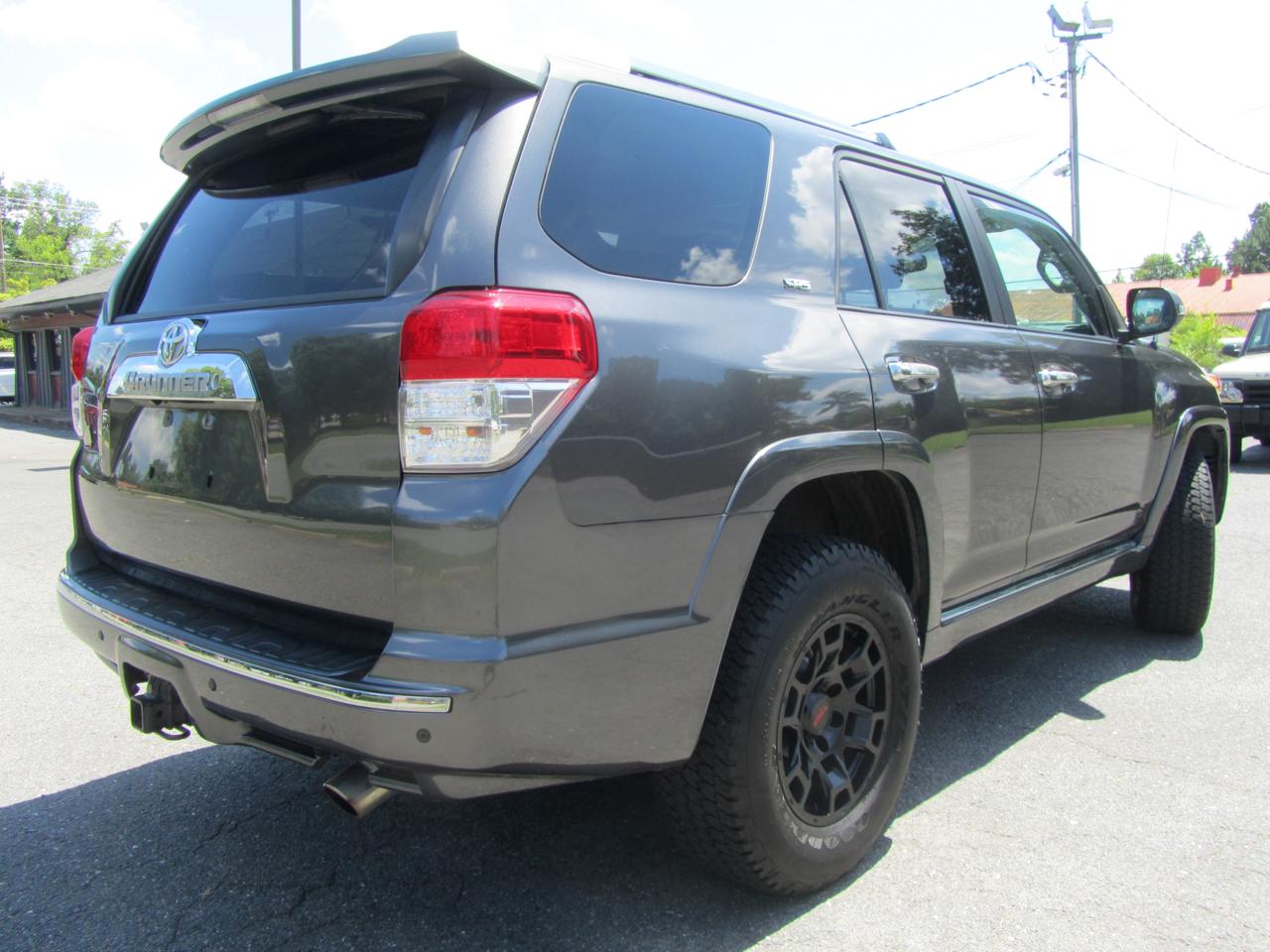 Toyota 4Runner SR5 4WD 2011