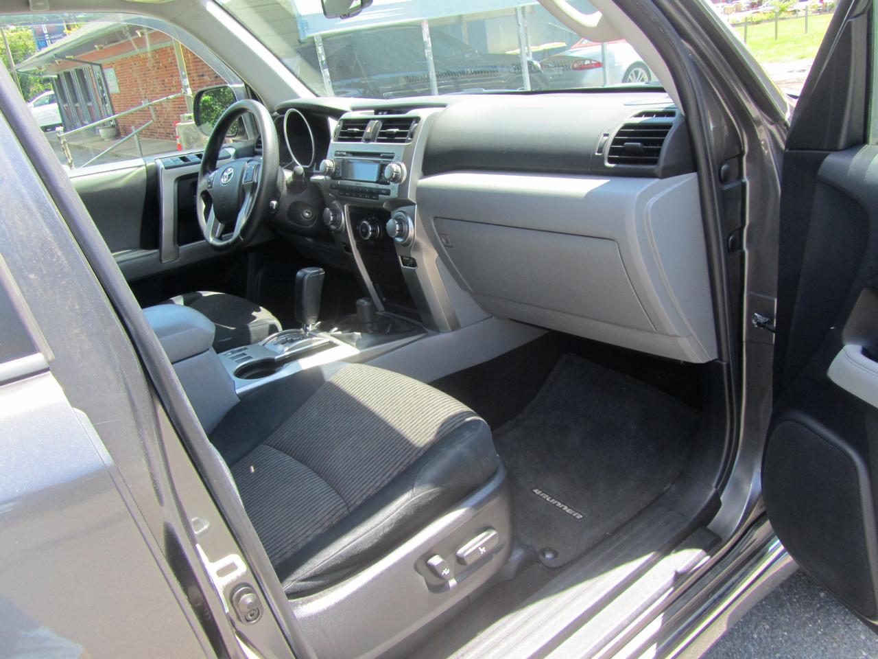 Toyota 4Runner SR5 4WD 2011