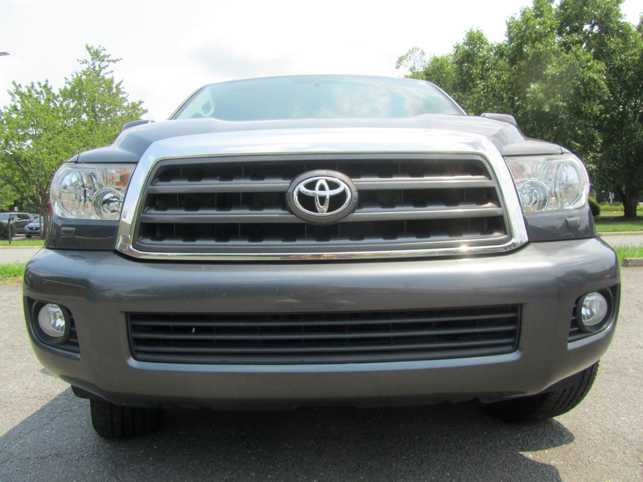 Toyota Sequoia  2011