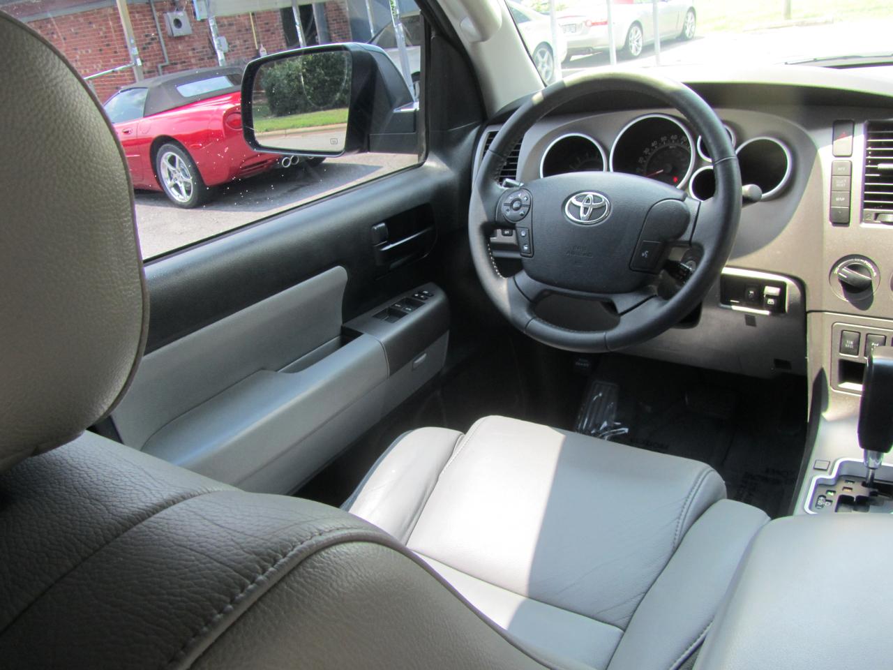 Toyota Sequoia  2011