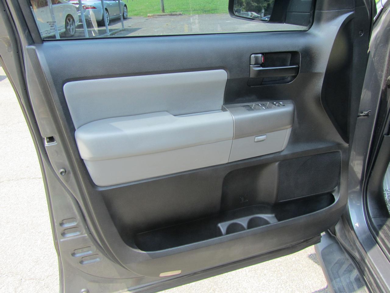 Toyota Sequoia  2011
