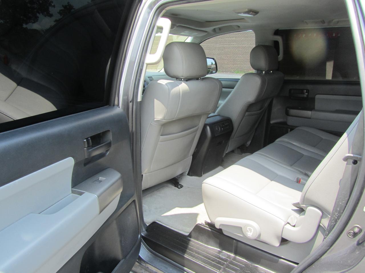 Toyota Sequoia  2011