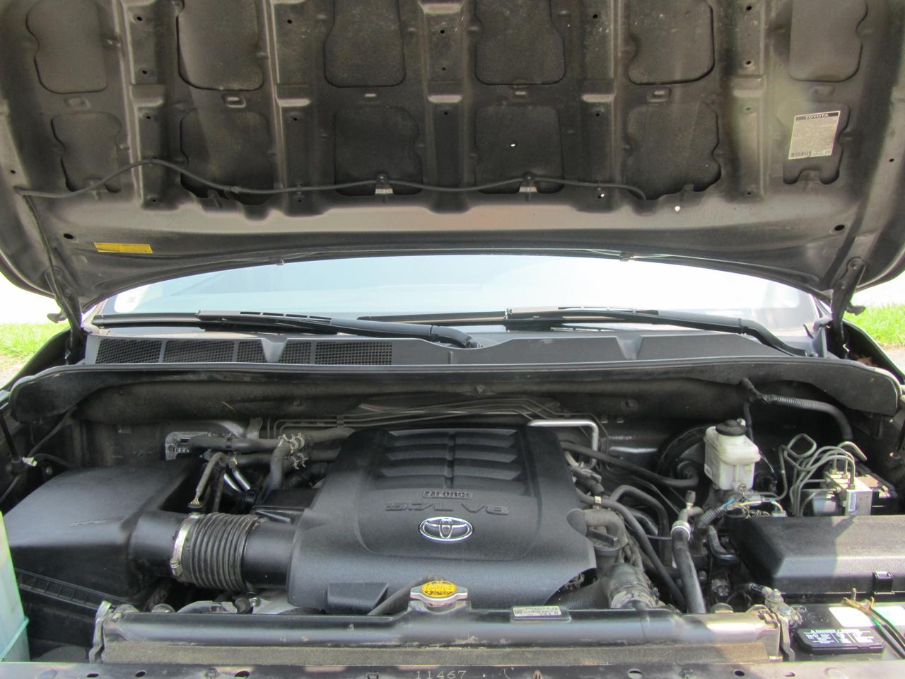 Toyota Sequoia  2011