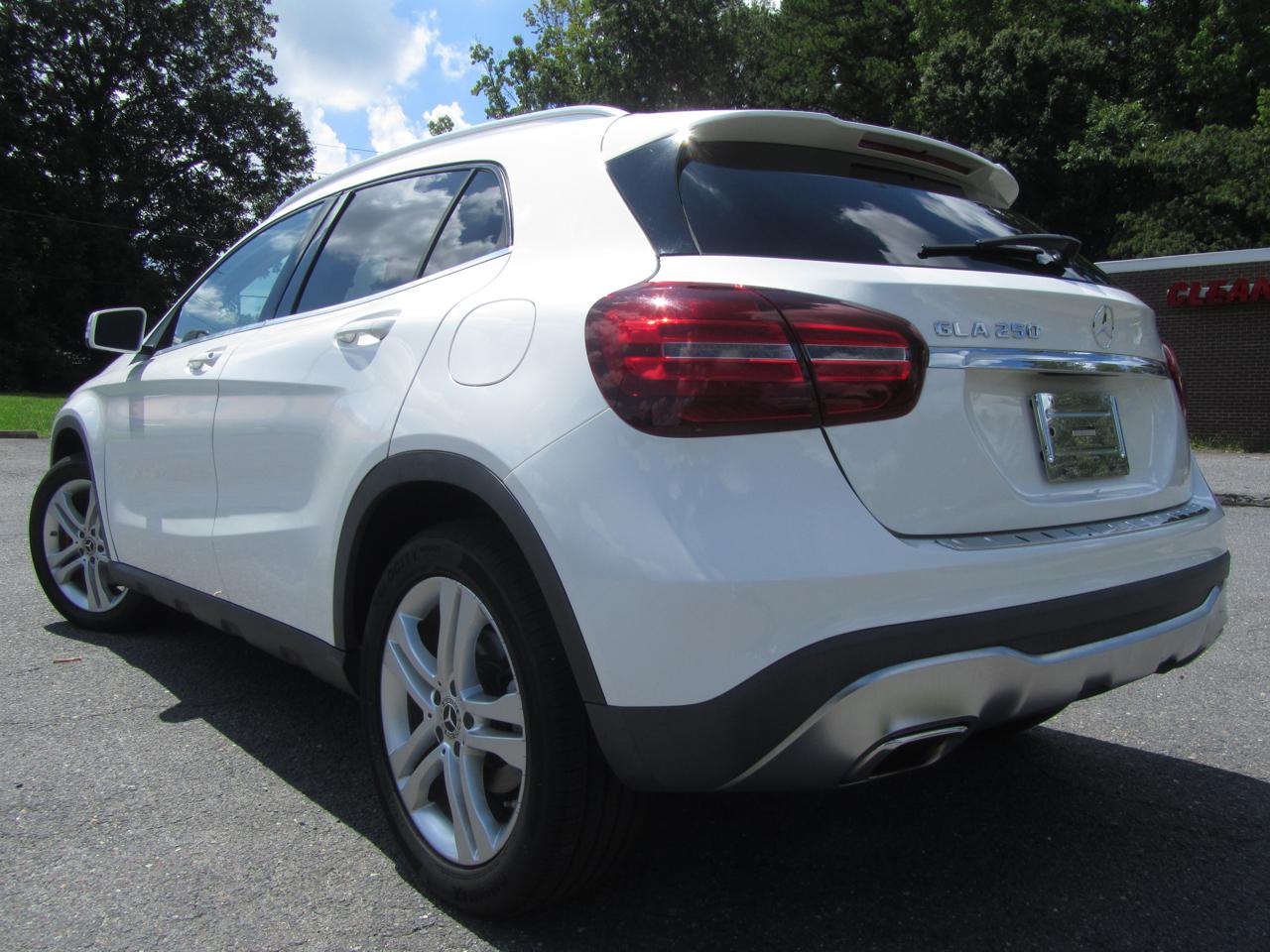 Mercedes-Benz GLA-Class GLA250 2019