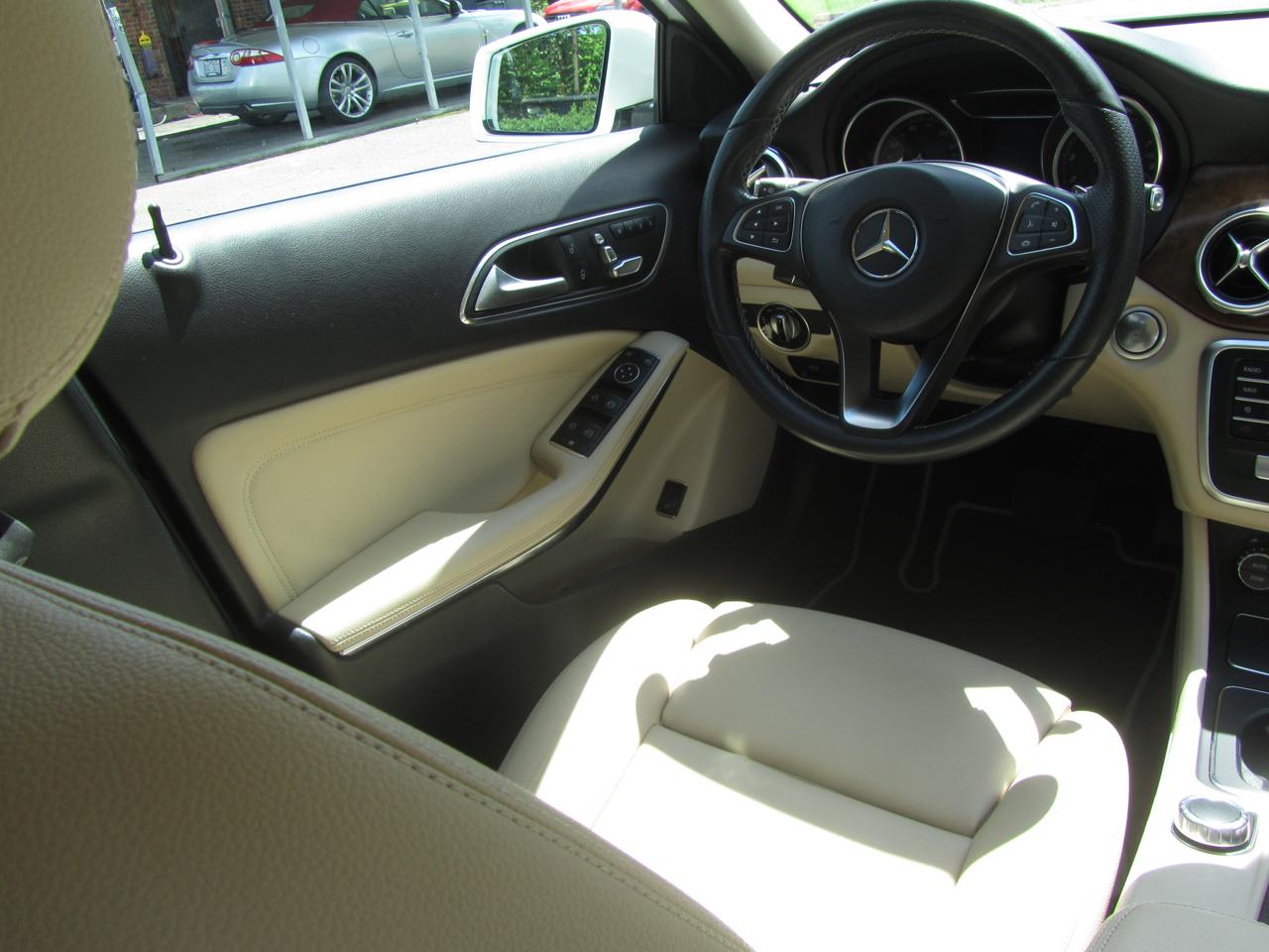 Mercedes-Benz GLA-Class GLA250 2019