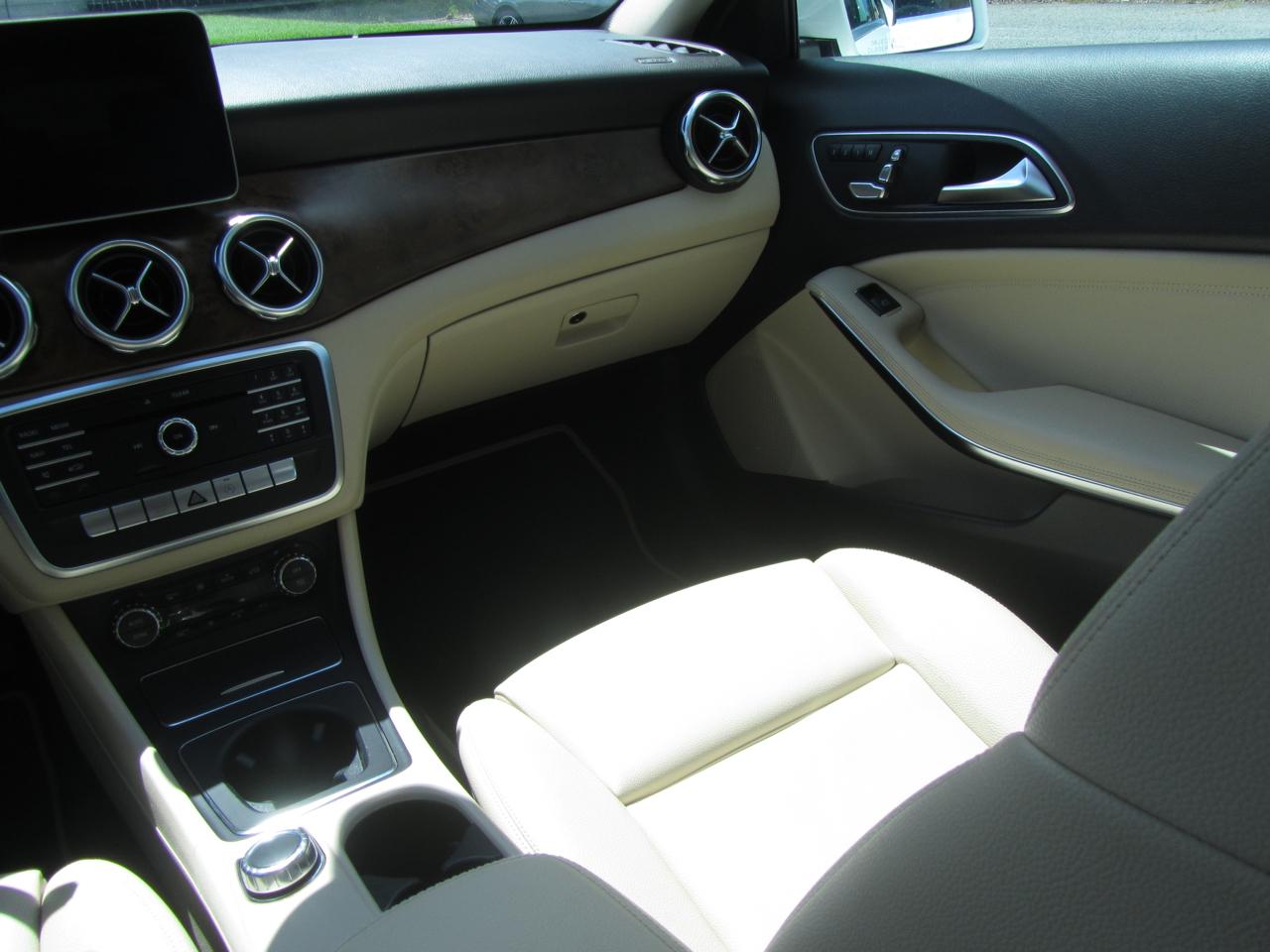 Mercedes-Benz GLA-Class GLA250 2019