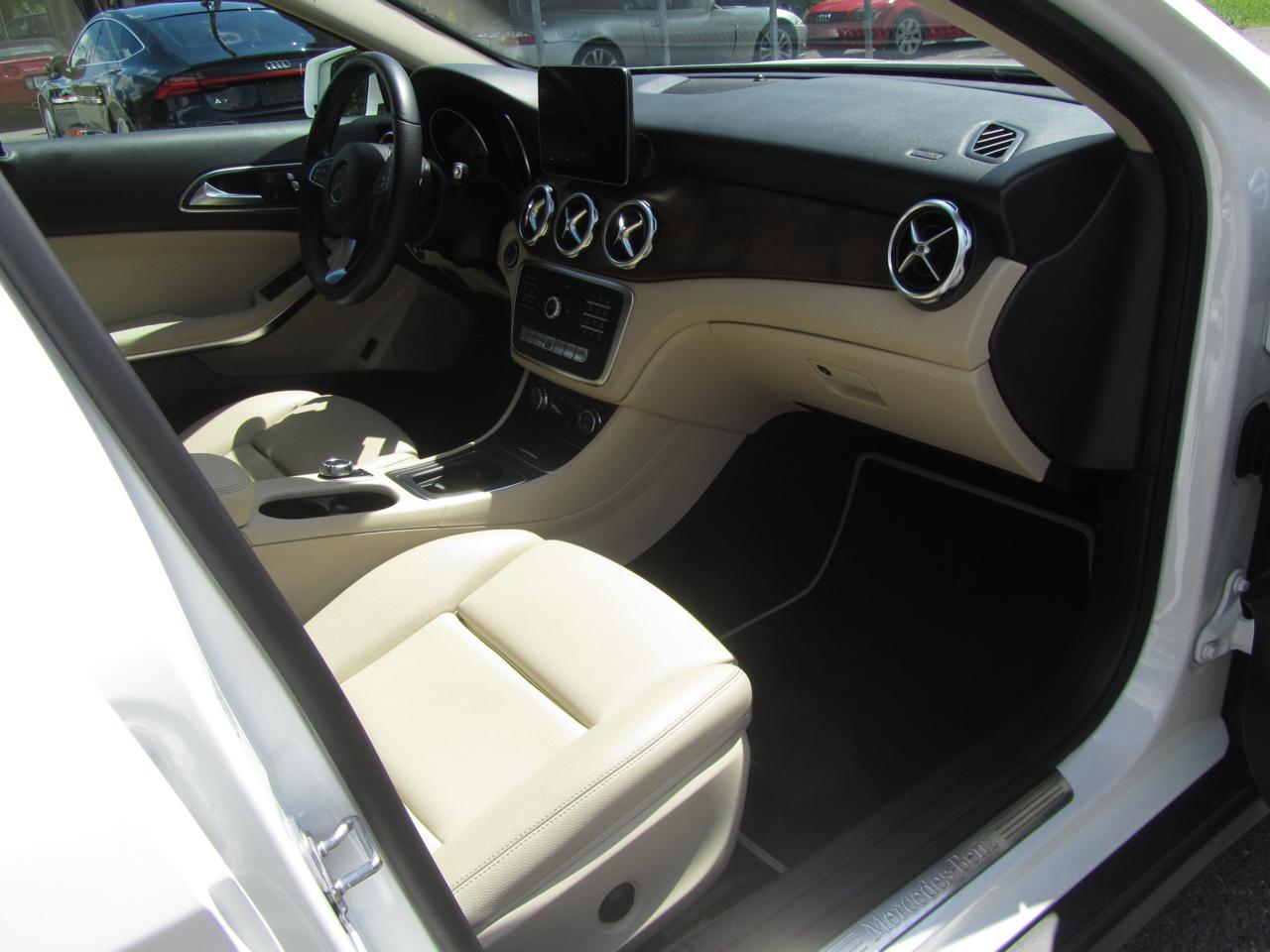 Mercedes-Benz GLA-Class GLA250 2019
