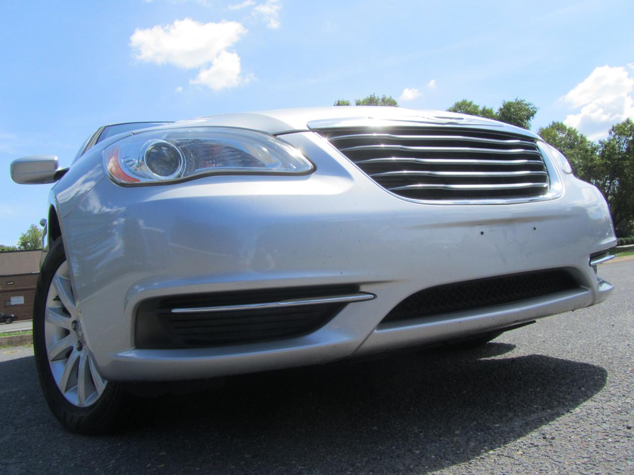 Chrysler 200 Touring Convertible 2011