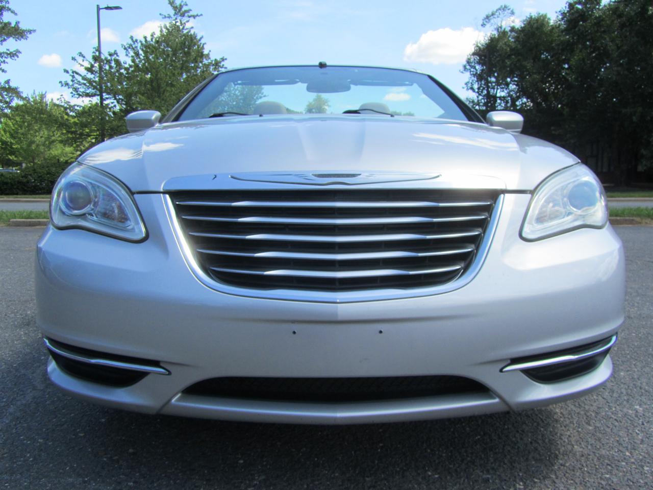 Chrysler 200 Touring Convertible 2011