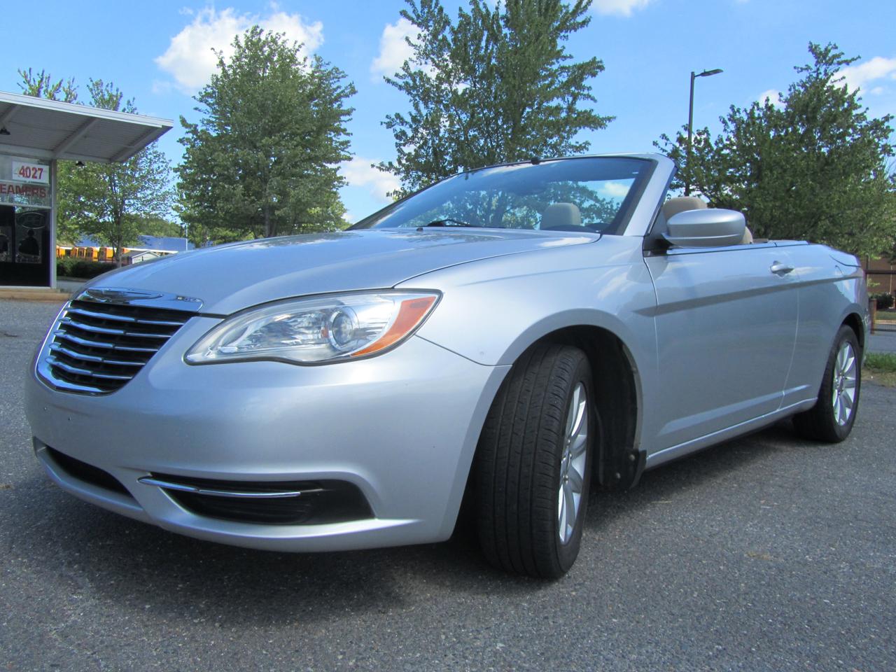 Chrysler 200 Touring Convertible 2011