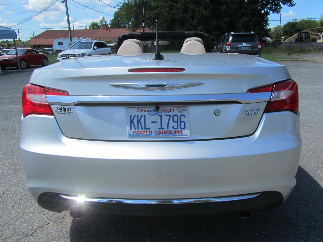 Chrysler 200 Touring Convertible 2011