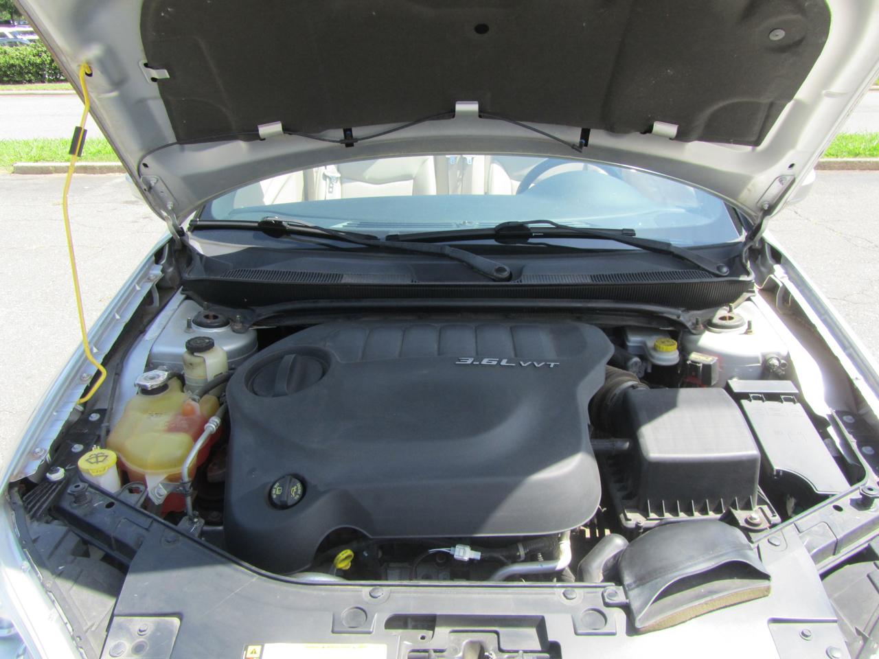 Chrysler 200 Touring Convertible 2011