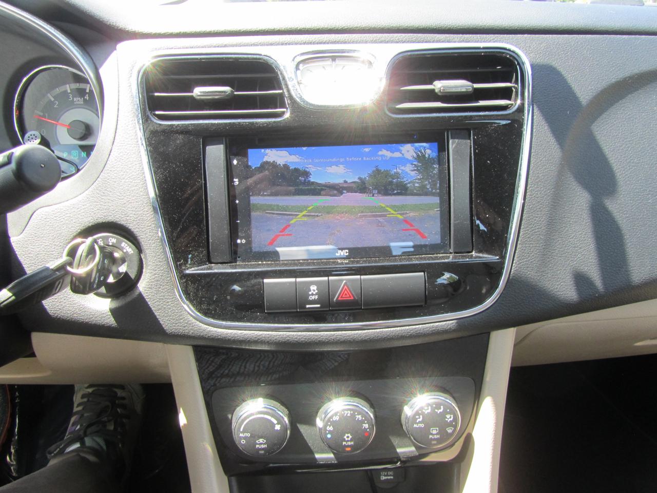 Chrysler 200 Touring Convertible 2011