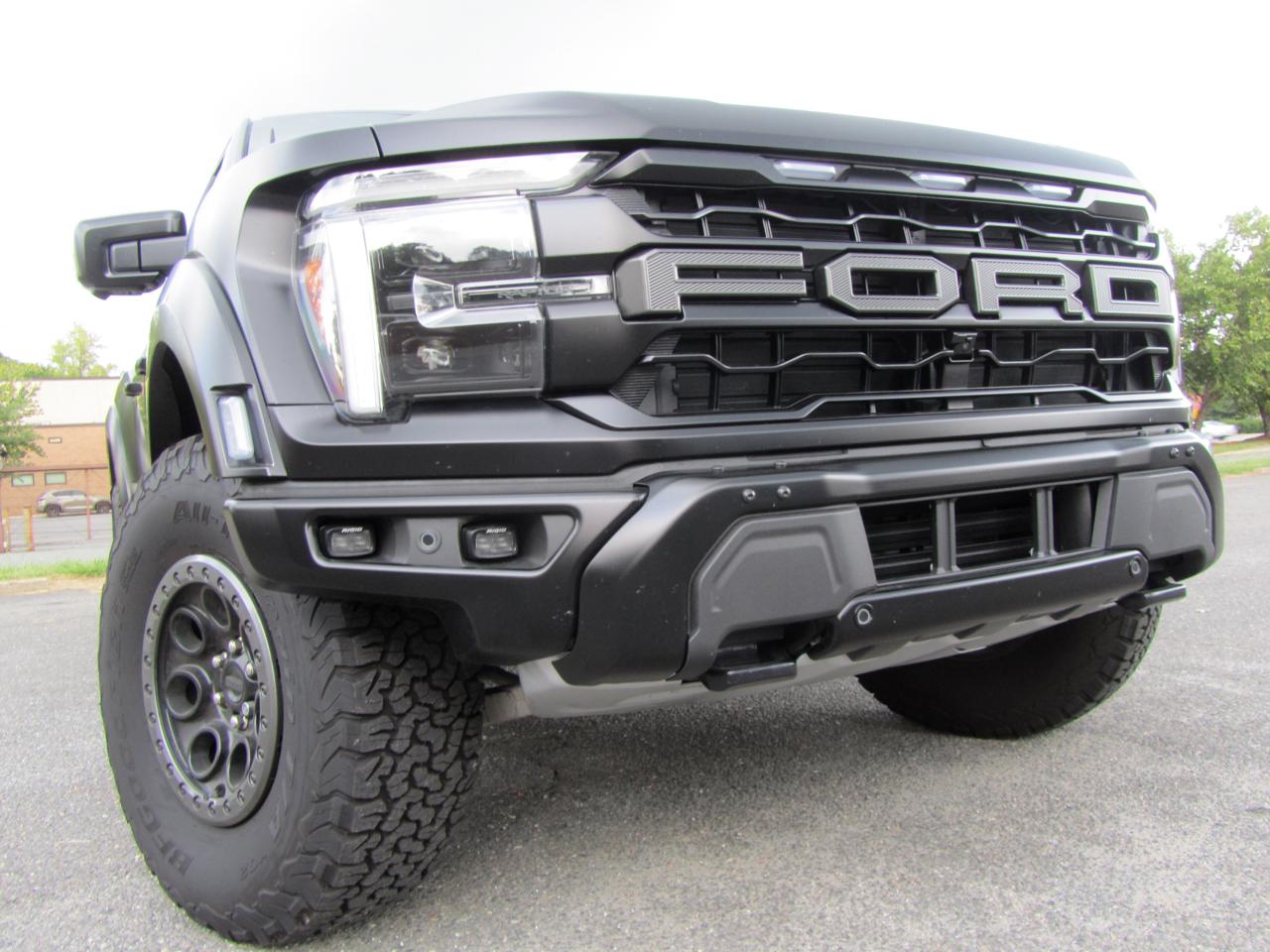 Ford F-150 Raptor SuperCrew 4WD 2025