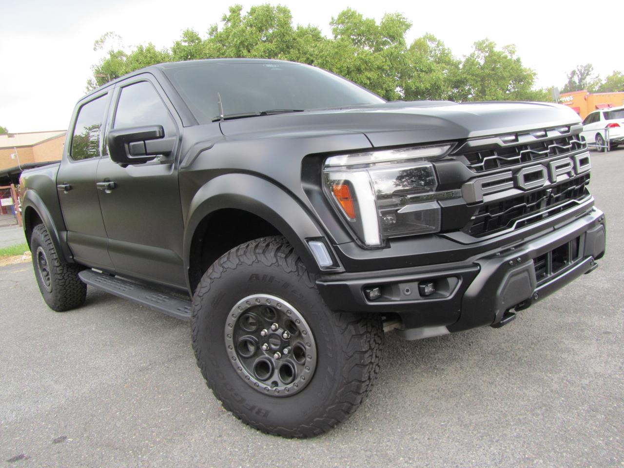 Ford F-150 Raptor SuperCrew 4WD 2025